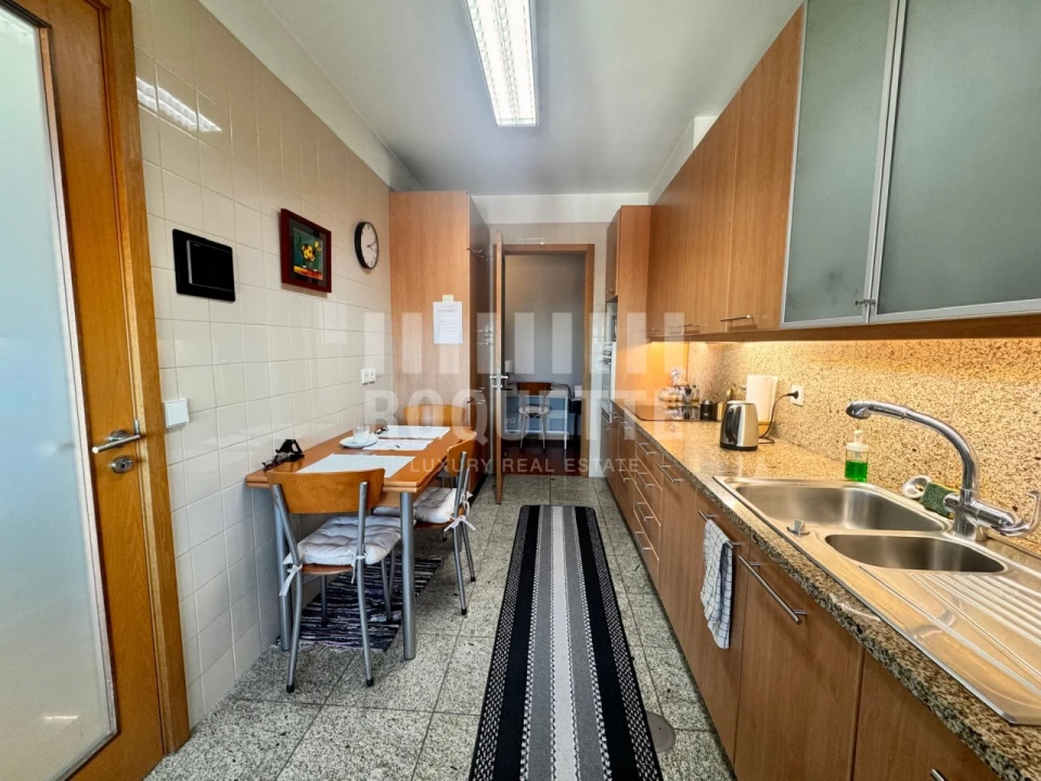 Apartamento T1 para Arrendamento em Ramalde Foto 9
