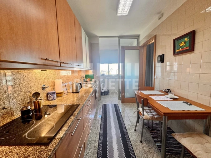 Apartamento T1 para Arrendamento em Ramalde Foto 8