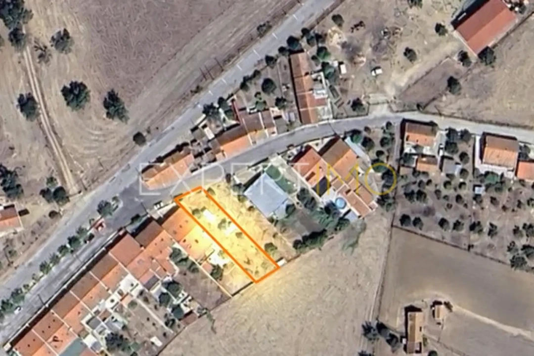 Terreno para Venda em Cabrela Foto 1