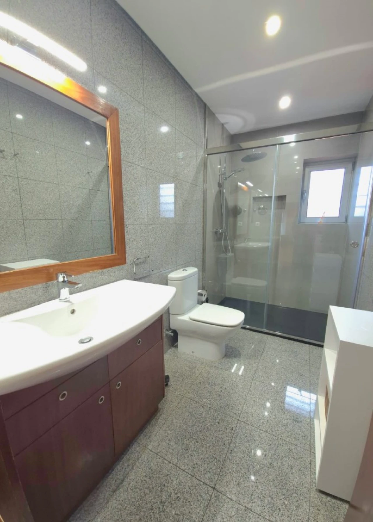 Moradia T5 para Venda em Mindelo Foto 8