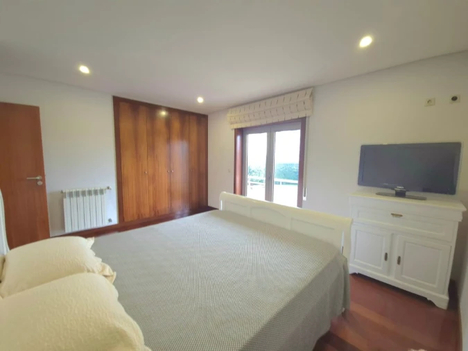 Moradia T5 para Venda em Mindelo Foto 12