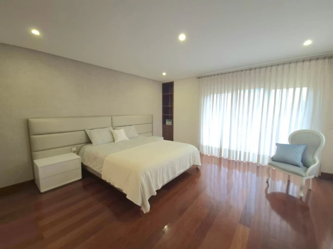 Moradia T5 para Venda em Mindelo Foto 17