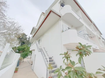 Moradia T3 para Venda em Corroios