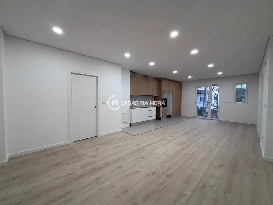 Apartamento T2 para Arrendamento em Abraveses Foto 1