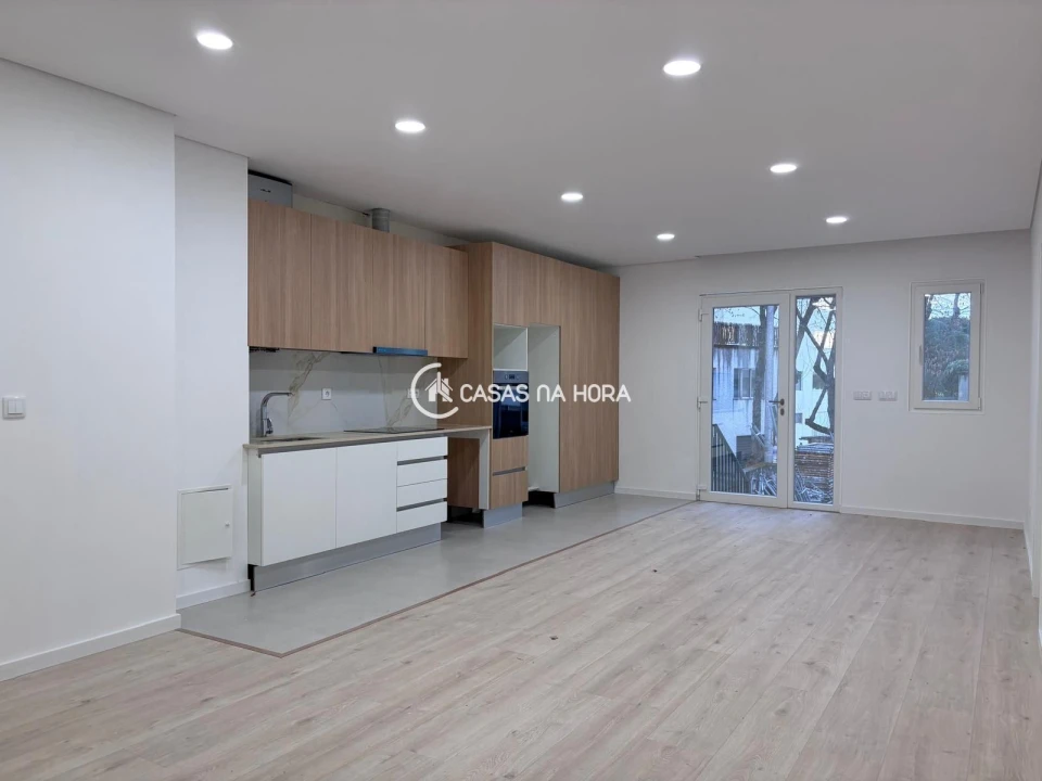 Apartamento T2 para Arrendamento em Abraveses Foto 2