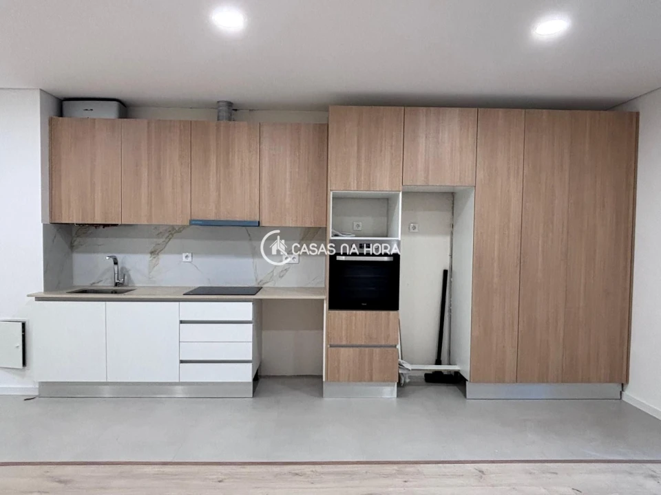 Apartamento T2 para Arrendamento em Abraveses Foto 4