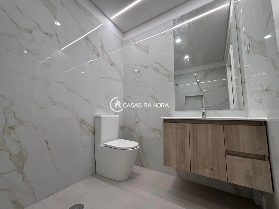 Apartamento T2 para Arrendamento em Abraveses Foto 11