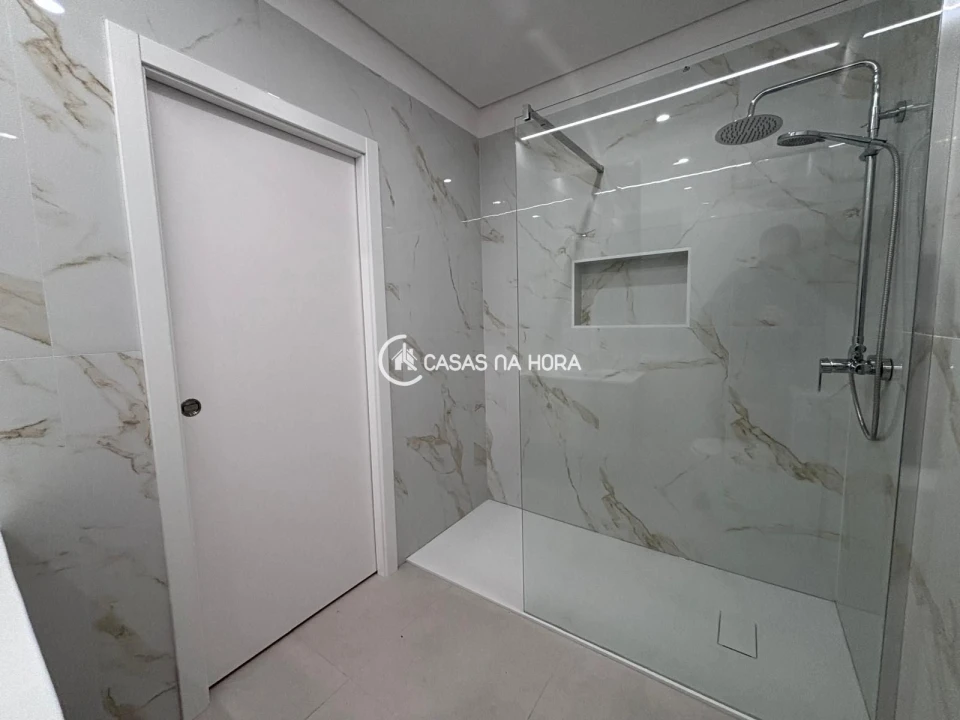 Apartamento T2 para Arrendamento em Abraveses Foto 12