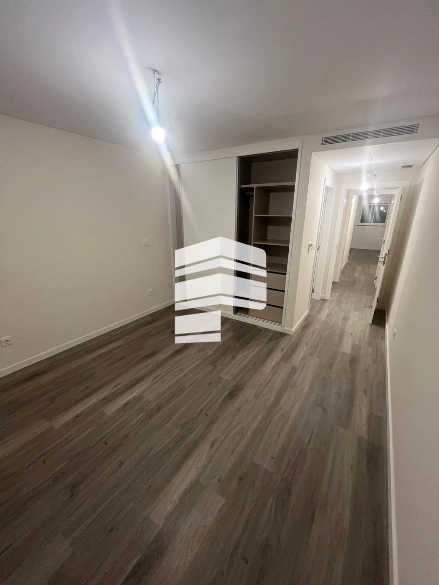 Apartamento T2 para Venda em Funchal (Se) Foto 16