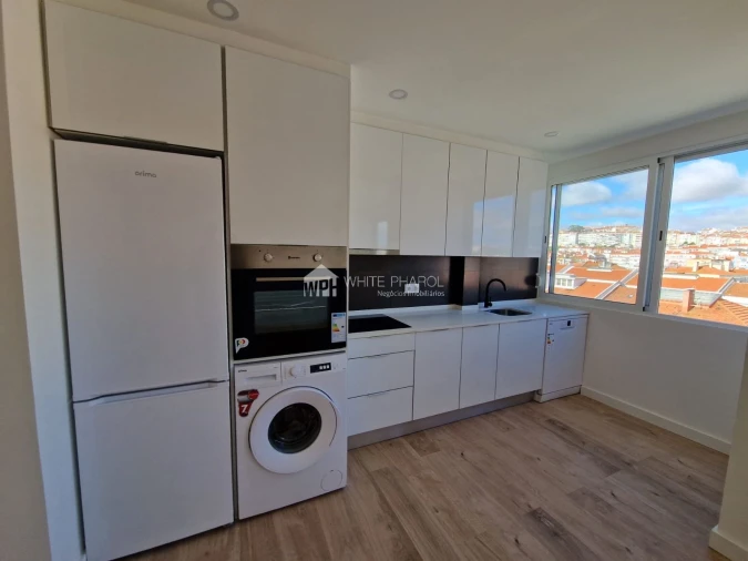 Apartamento T4 para Venda em Águas Livres Foto 9