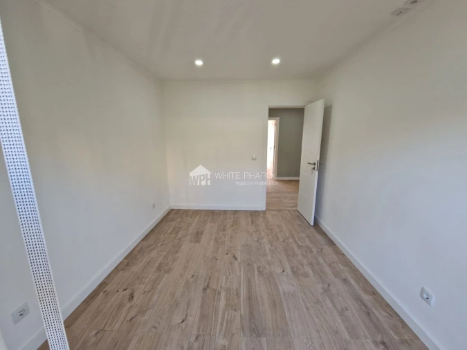 Apartamento T4 para Venda em Águas Livres Foto 22