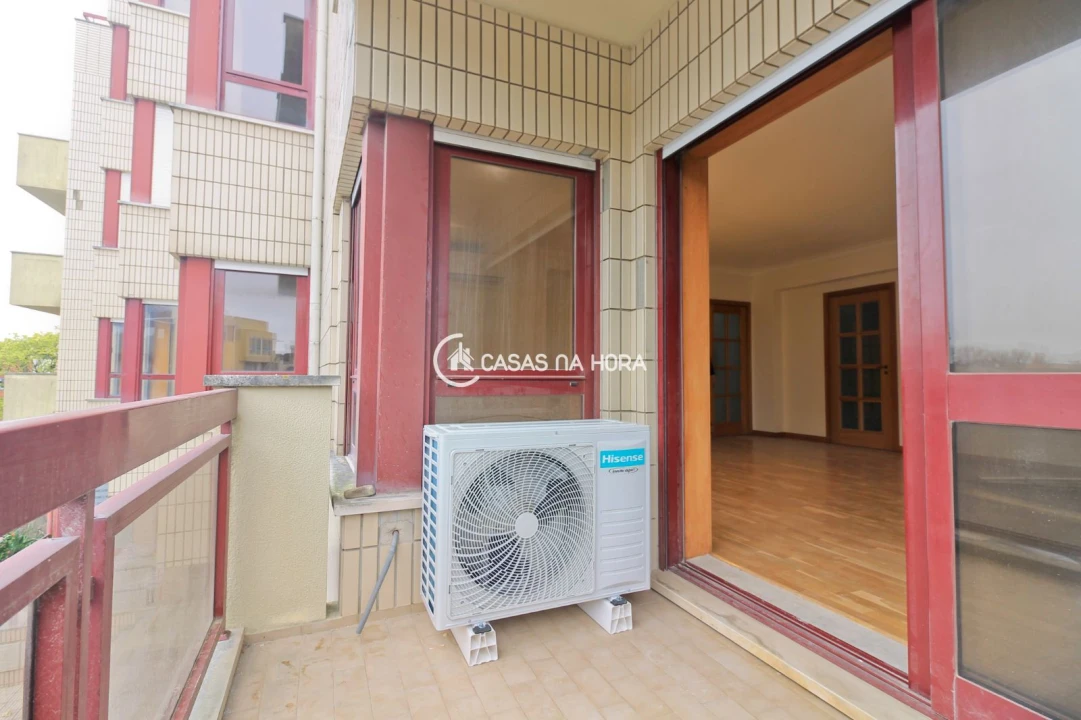 Apartamento T4 para Arrendamento em Ramalde Foto 30