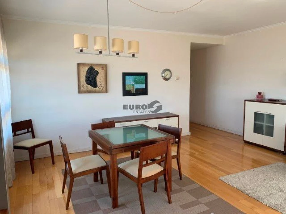 Apartamento T1 para Arrendamento em Campolide Foto 4