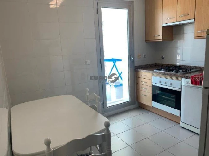 Apartamento T1 para Arrendamento em Campolide Foto 14