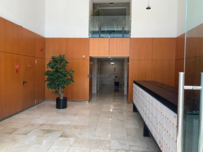 Apartamento T1 para Arrendamento em Campolide Foto 20