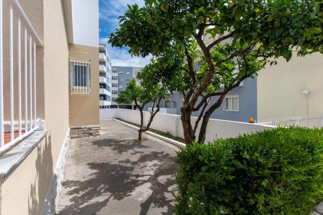 Moradia T3 para Venda em Carregado e Cadafais Foto 22