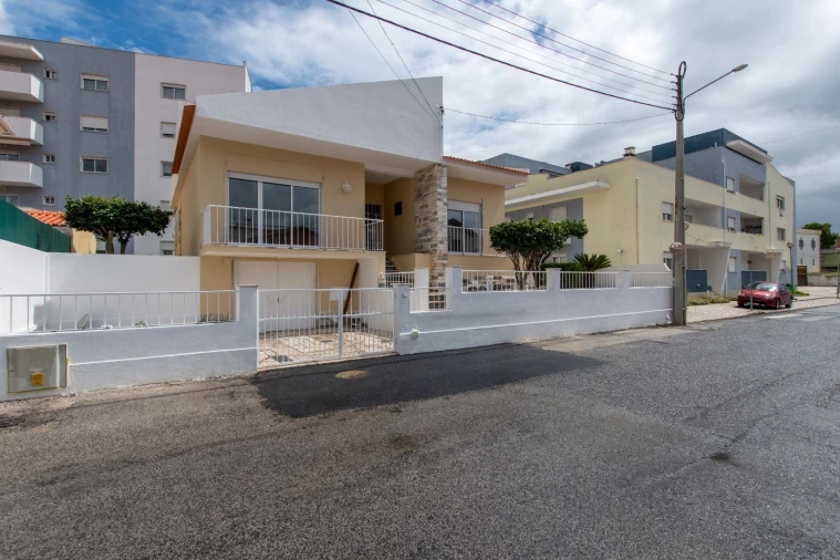 Moradia T3 para Venda em Carregado e Cadafais Foto 18