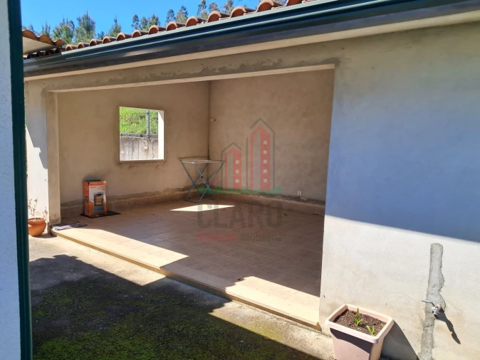 Moradia T3 para Venda em Serpins Foto 22