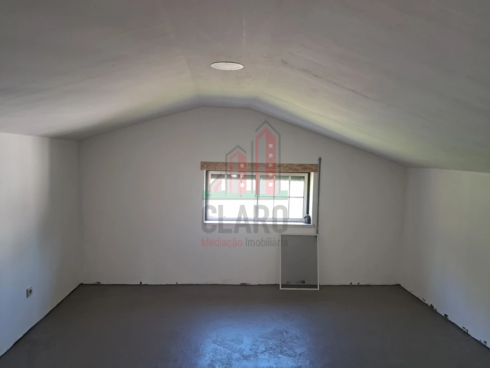 Moradia T3 para Venda em Serpins Foto 21