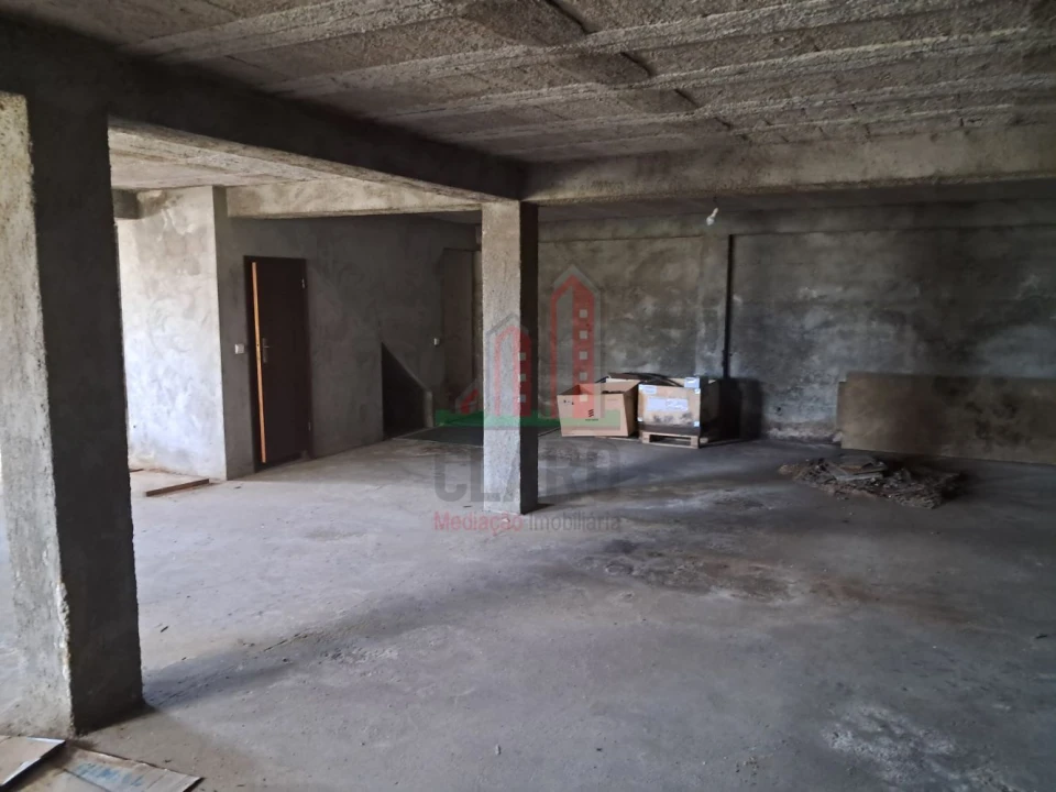 Moradia T3 para Venda em Serpins Foto 28