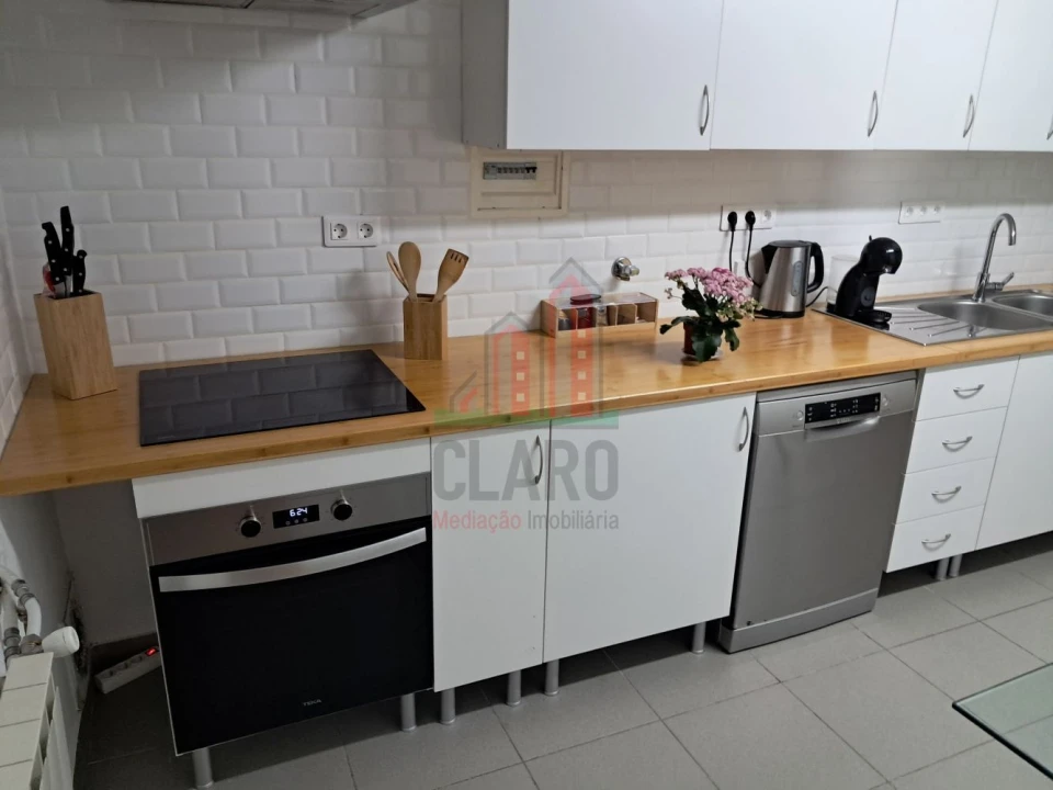 Moradia T5 para Venda em Tavarede Foto 2