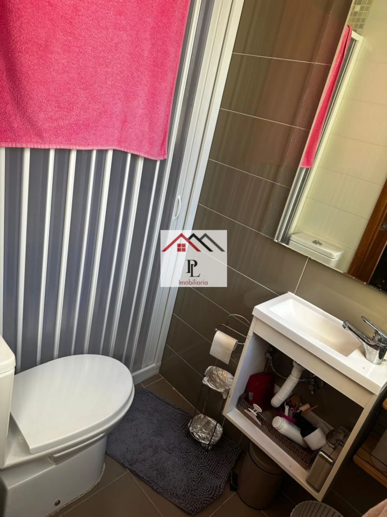 Apartamento T3 para Arrendamento em Santo Antonio dos Olivais Foto 20