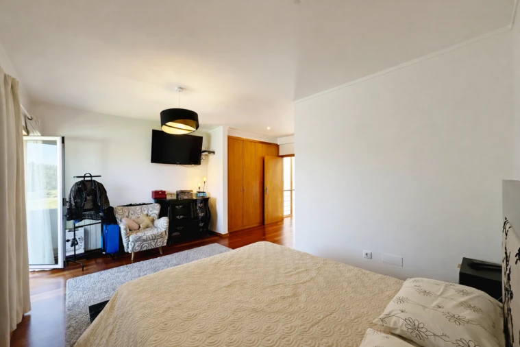 Moradia T4 para Venda em Castêlo da Maia Foto 32