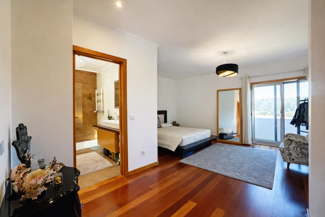 Moradia T4 para Venda em Castêlo da Maia Foto 28