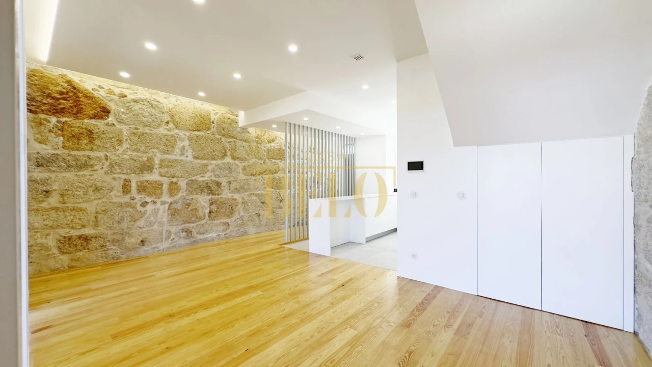 Apartamento T2 para Venda em Cedofeita, Santo Ildefonso, Sé, Miragaia, São Nicolau e Vitória Foto 3