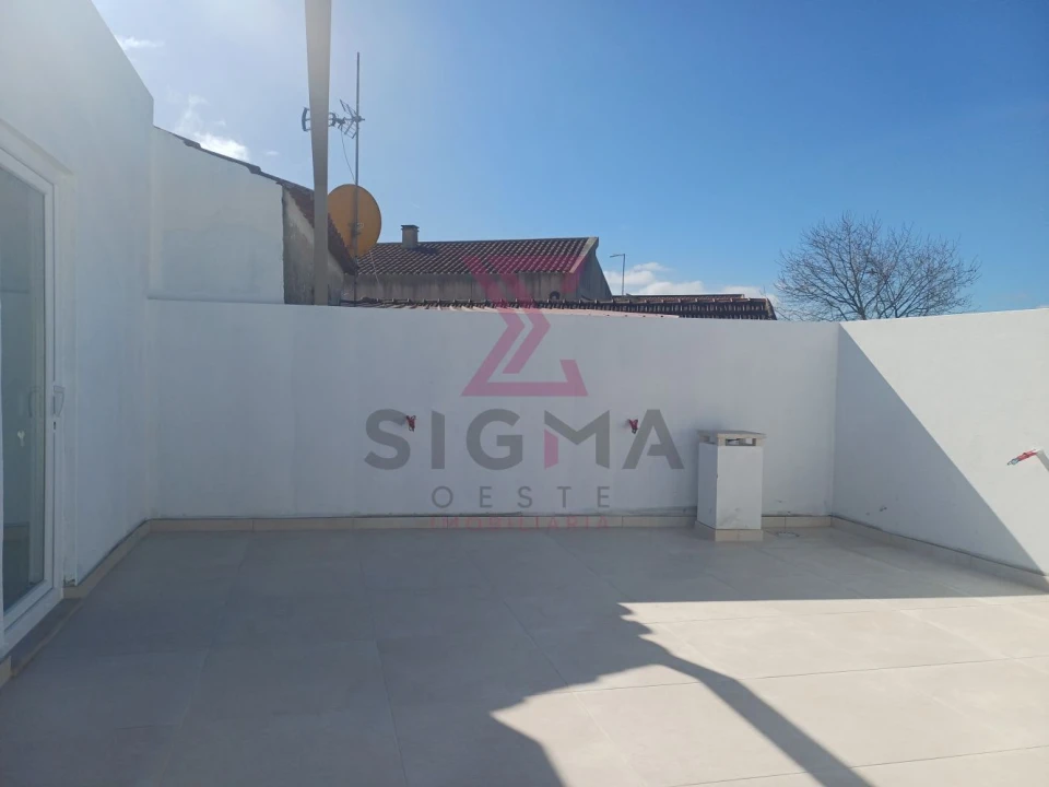Moradia T2 para Venda em Roliça Foto 14