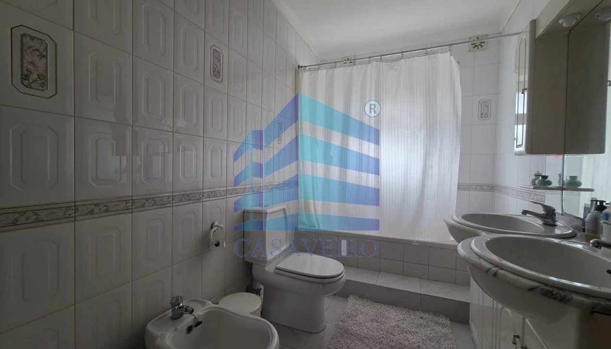 Moradia T3 para Venda em Eixo e Eirol Foto 17