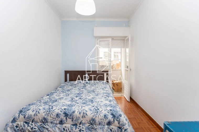 Apartamento T2 para Venda em Algés, Linda-A-Velha e Cruz Quebrada-Dafundo Foto 14