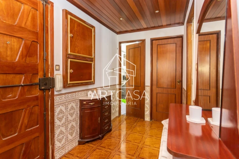 Apartamento T2 para Venda em Algés, Linda-A-Velha e Cruz Quebrada-Dafundo Foto 12