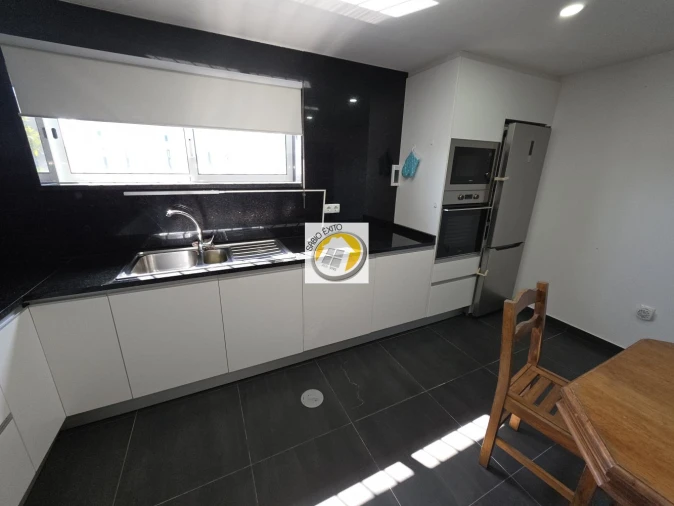 Moradia T4 para Venda em Lourosa Foto 3