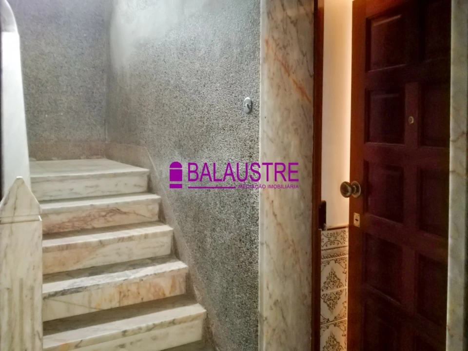 Apartamento T2 para Venda em Queluz e Belas Foto 16