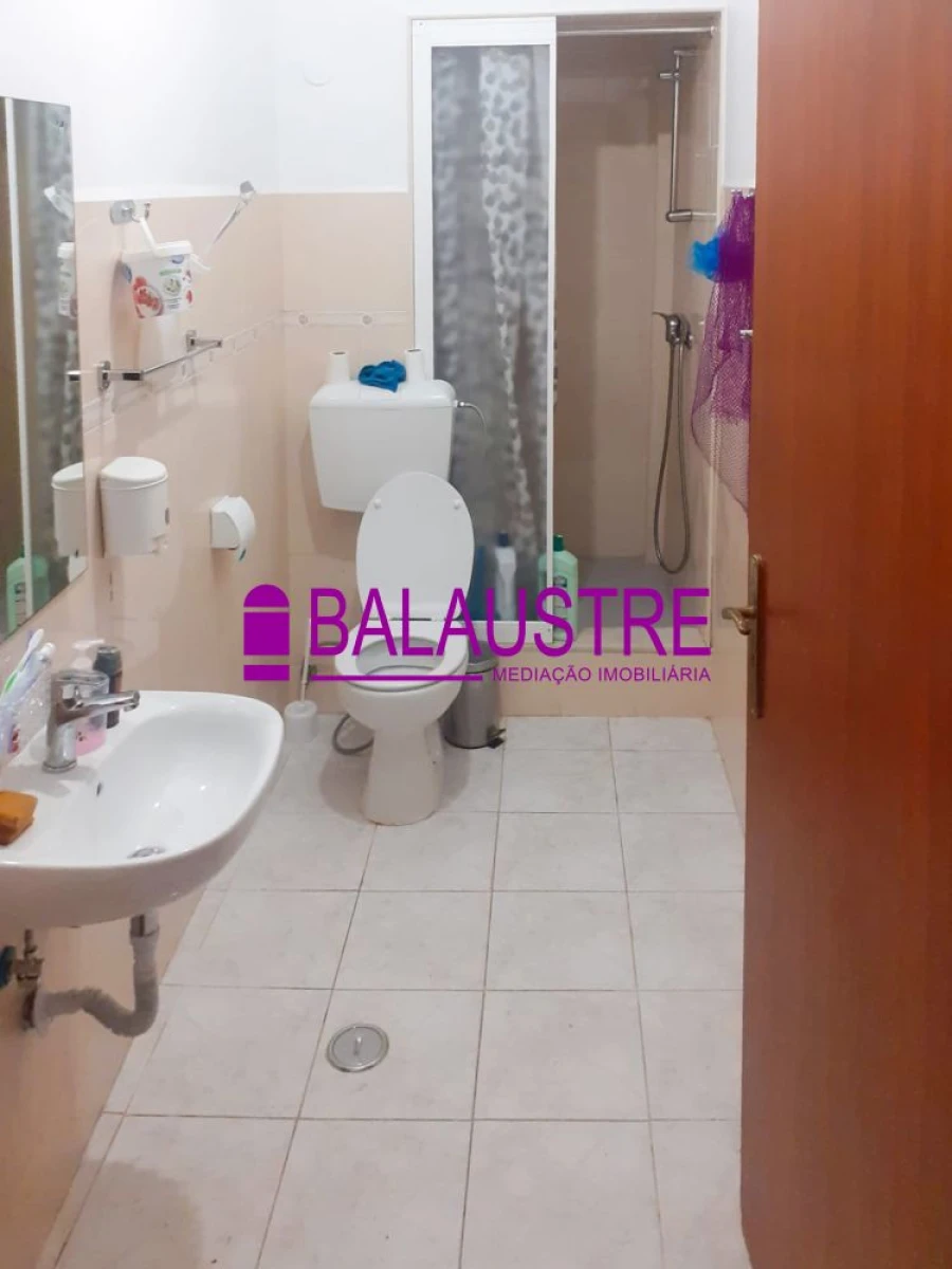 Apartamento T2 para Venda em Queluz e Belas Foto 15