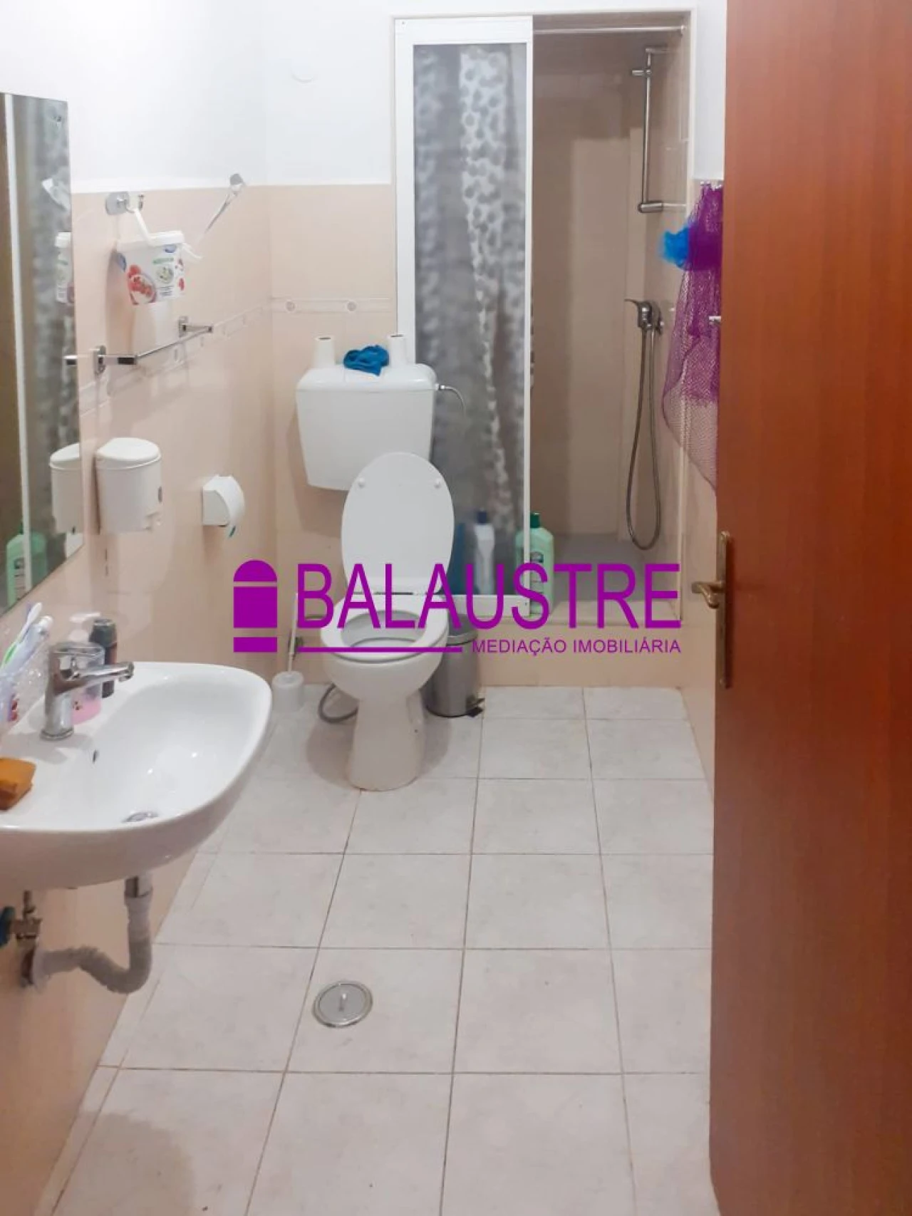 Apartamento T2 para Venda em Queluz e Belas Foto 15