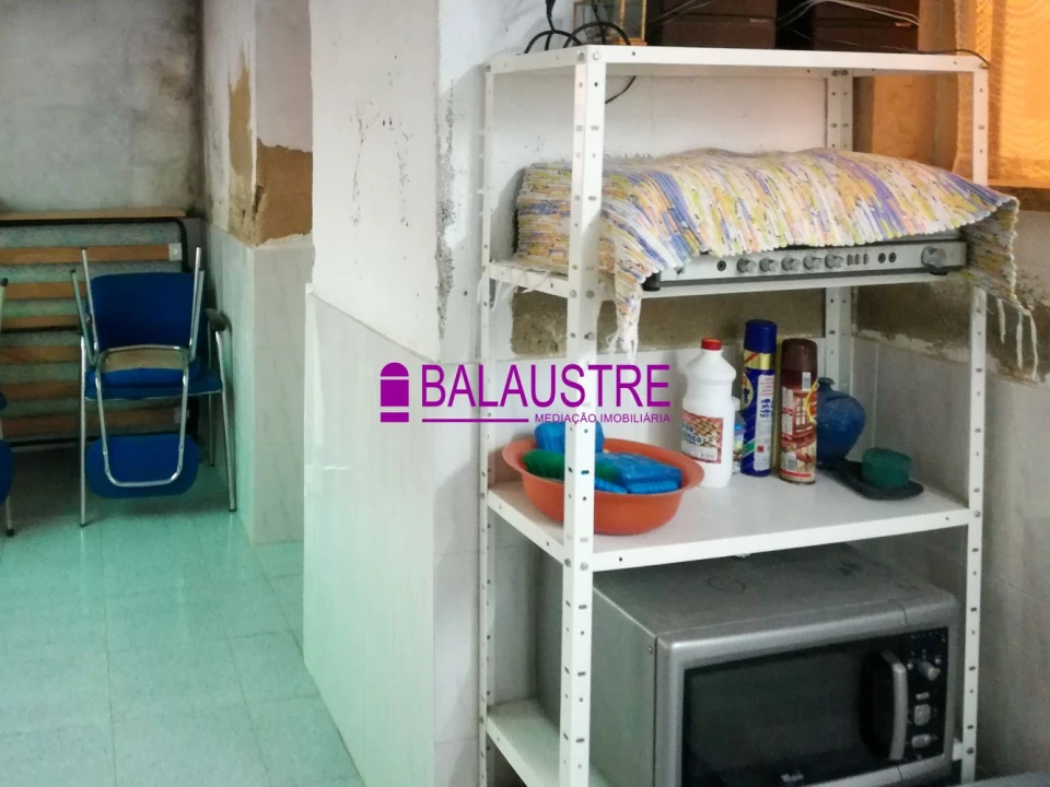 Apartamento T2 para Venda em Queluz e Belas Foto 6