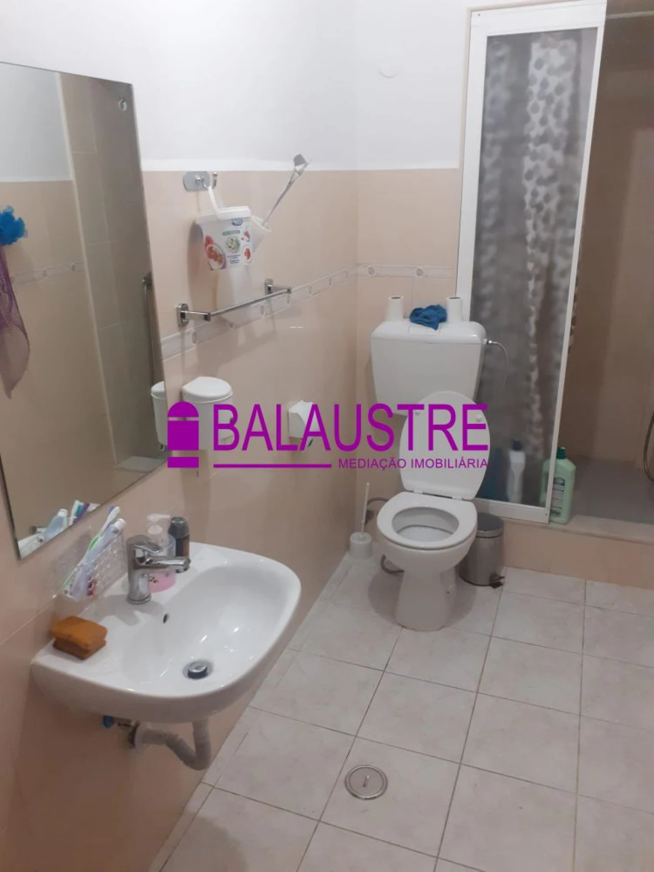Apartamento T2 para Venda em Queluz e Belas Foto 13