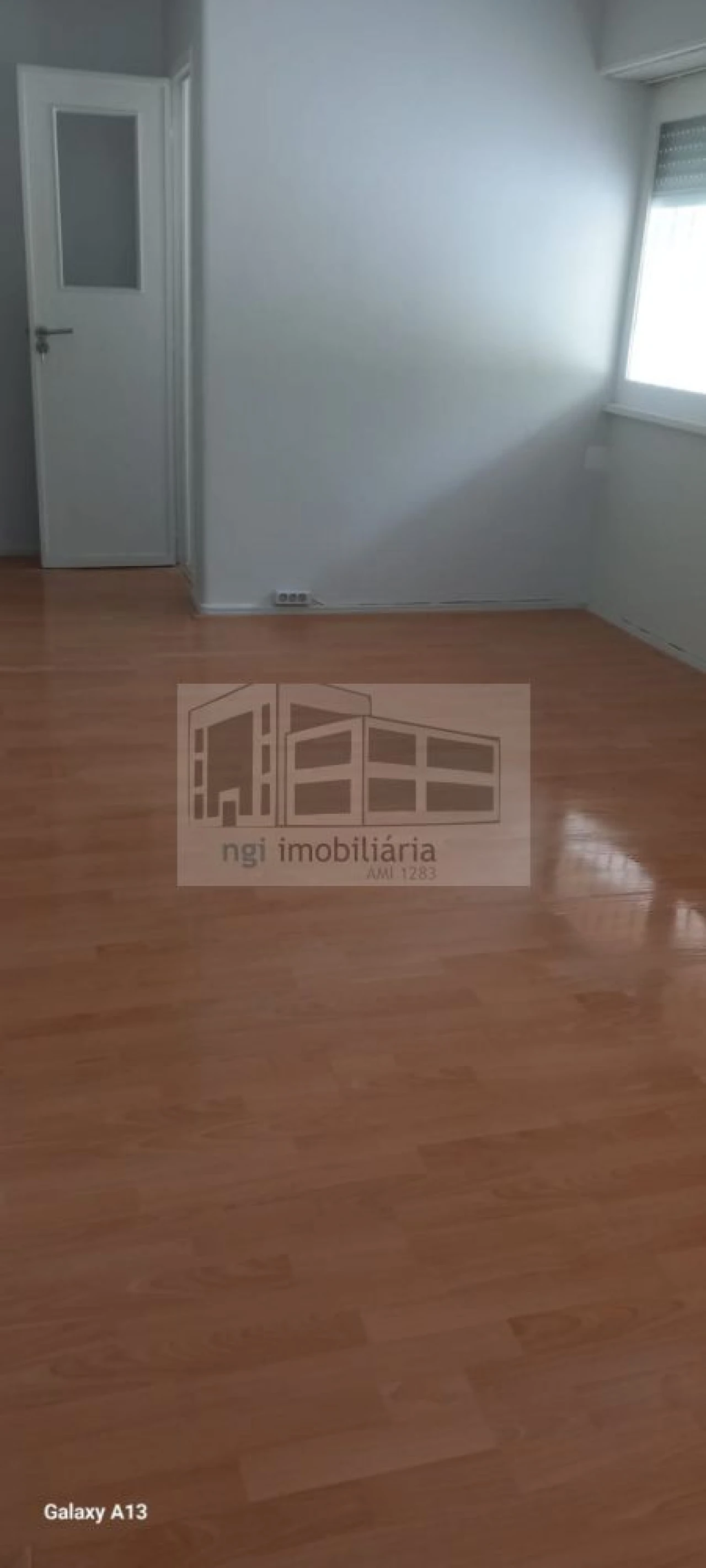 Loja para Arrendamento em Benfica Foto 1