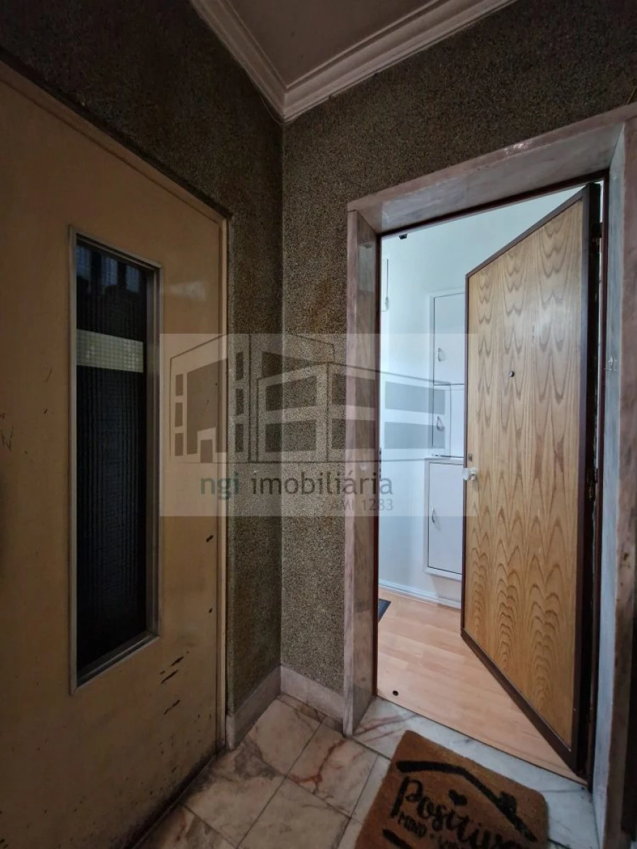 Loja para Arrendamento em Benfica Foto 9