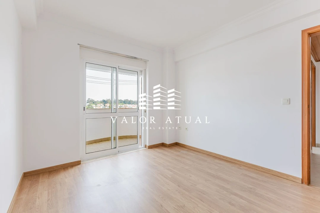 Apartamento T3 para Venda em Palhais e Coina Foto 21