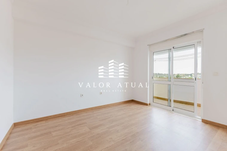 Apartamento T3 para Venda em Palhais e Coina Foto 20