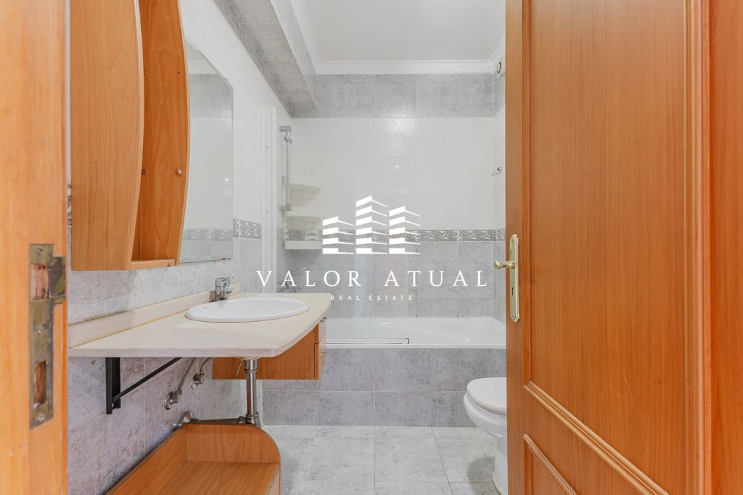 Apartamento T3 para Venda em Palhais e Coina Foto 11