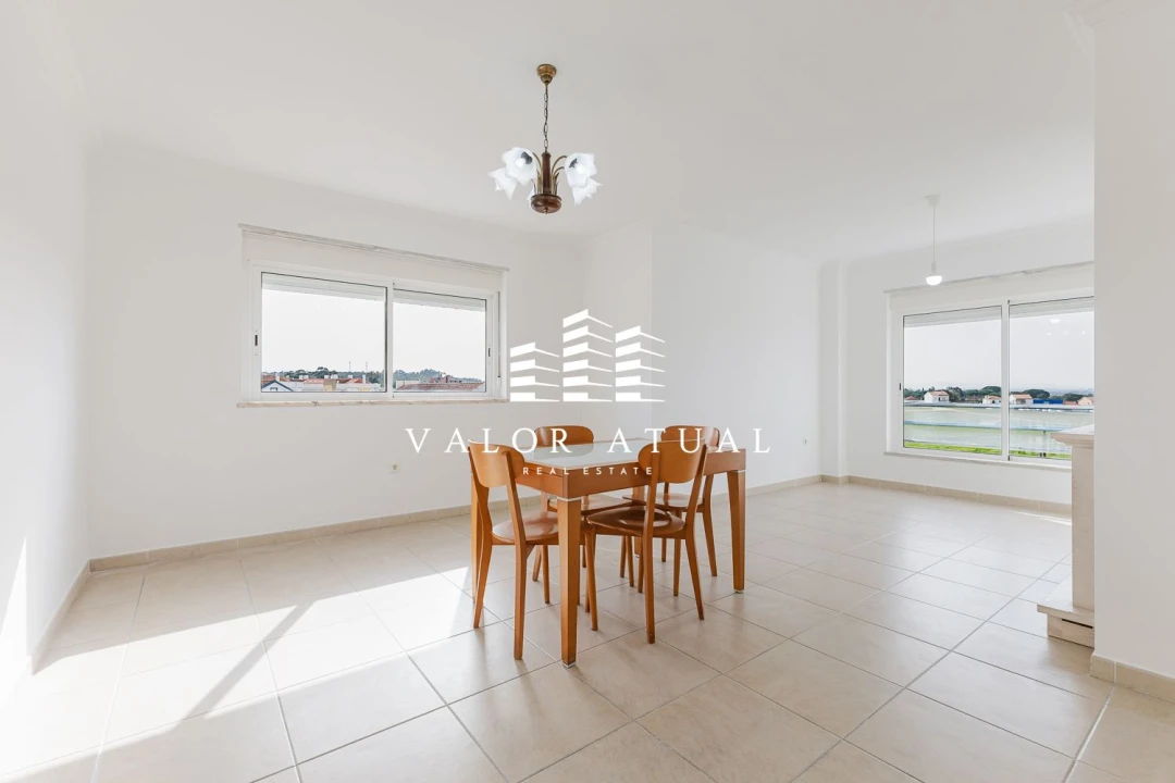 Apartamento T3 para Venda em Palhais e Coina Foto 6