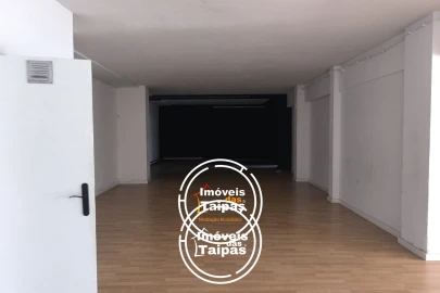 Loja para Venda em Caldelas