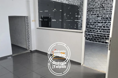 Loja para Venda em Caldelas