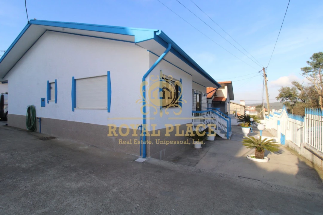 Moradia T3 para Venda em Fiães Foto 4