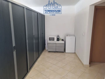 Loja para Arrendamento em Ajuda