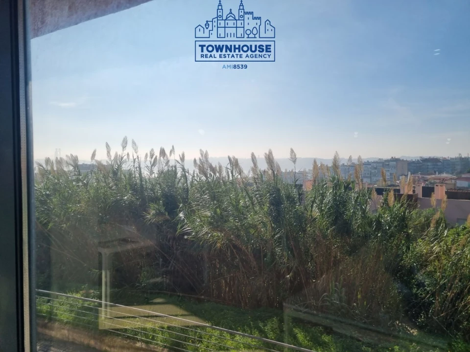 Loja para Arrendamento em Ajuda Foto 9